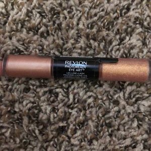 Revlon photoready Eye Art - peach prism